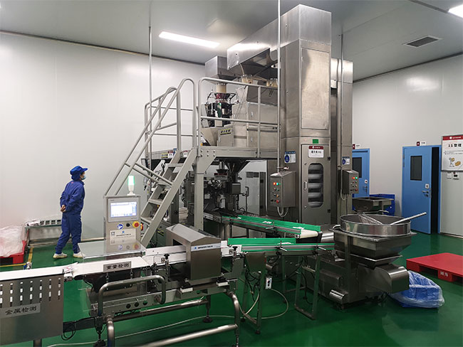 固液混合預(yù)制菜包裝機,中央廚房預(yù)制菜包裝機展示